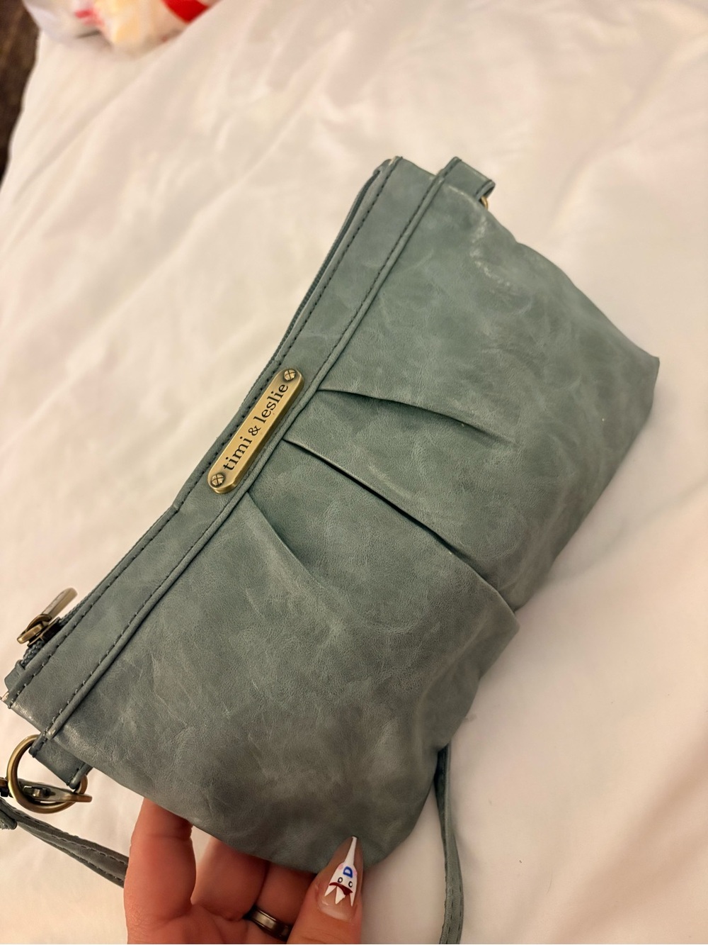 Timi & Leslie teal pleated wristlet clutch